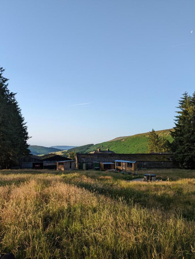 Waun Fach Retreat Hotel คริกเฮาเวลล์ ภายนอก รูปภาพ
